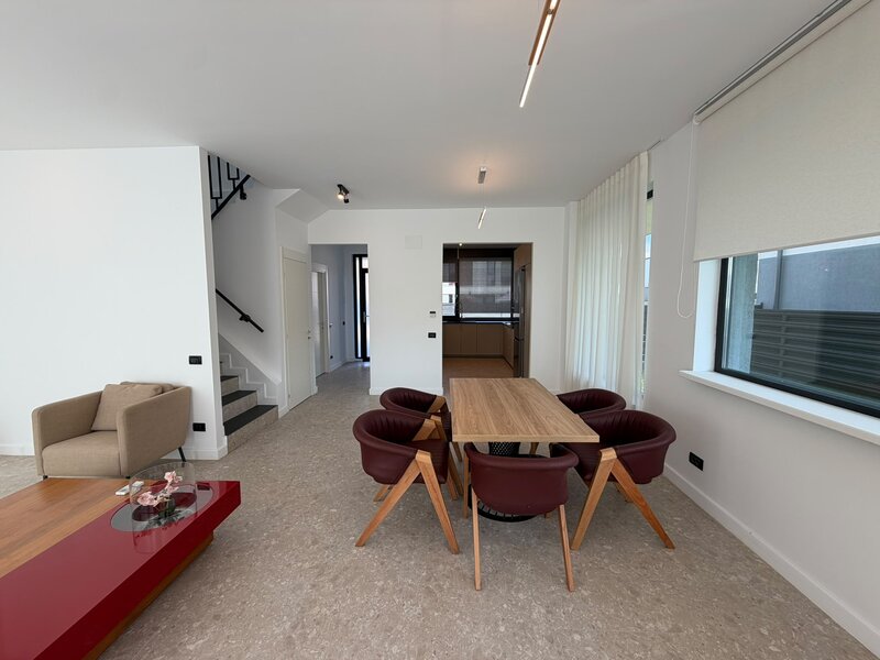 Tunari The Class Villas 3 casa 4 camere teren 300 mp