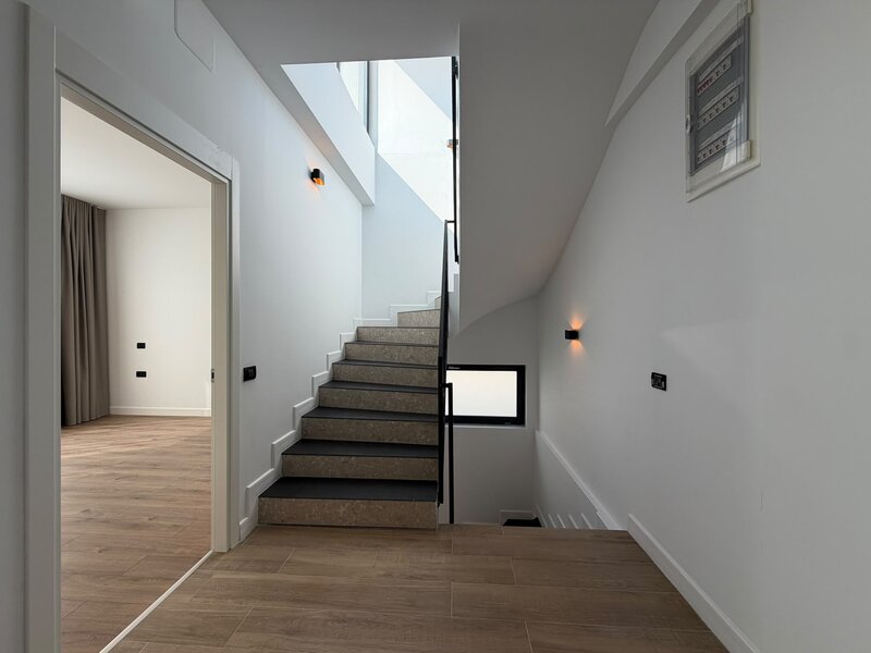 Tunari The Class Villas 3 casa 4 camere teren 300 mp